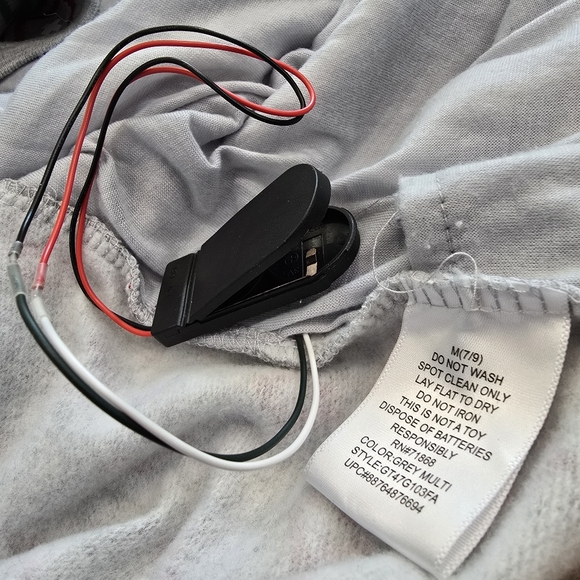 rudolph the red nosed reindeer M (7-9) Sweatshirt Santa Holiday Christmas Xmas - Picture 4 of 8